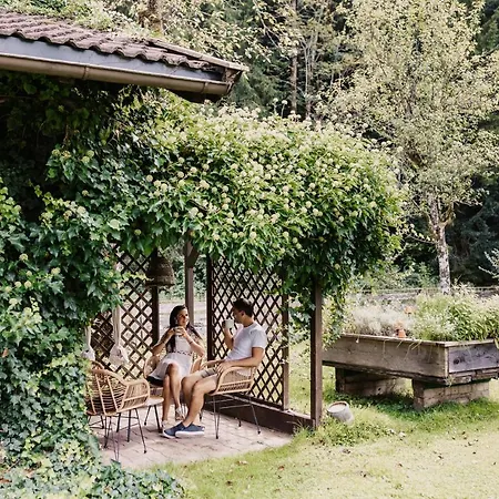 Naturhotel Schuetterbad 4* אונקן