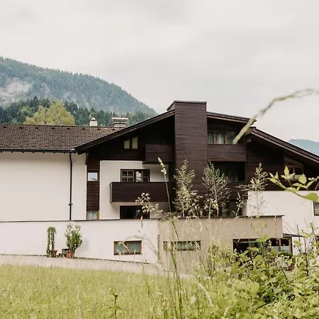 Naturhotel Schuetterbad 4* אונקן