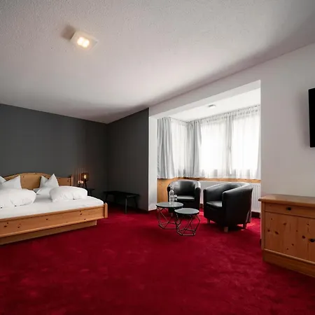Naturhotel Schuetterbad 4*