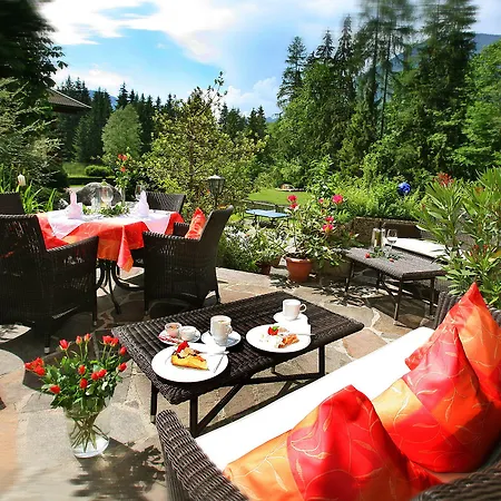 בית נופש Naturhotel Schuetterbad 4*