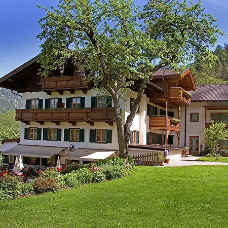 Naturhotel Schuetterbad 4*