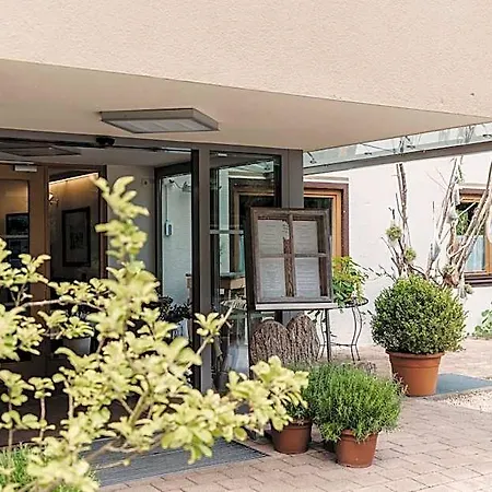 Naturhotel Schuetterbad 4*