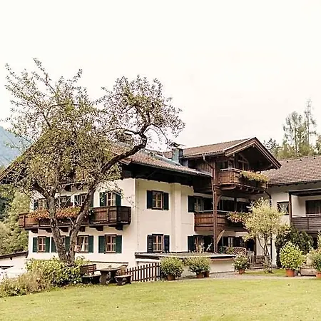Naturhotel Schuetterbad 4*